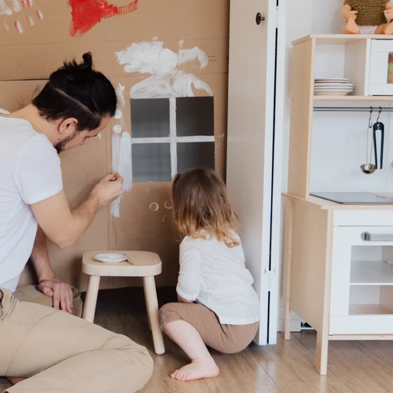 Como identificar um adulto preparado para educar uma criança de acordo com a metodologia montessoria